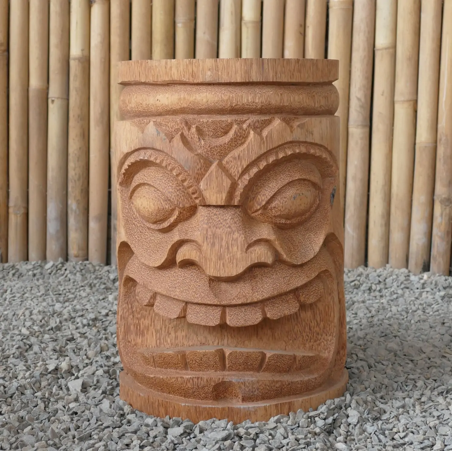 Artikelbild 1 des Artikels “Stool - Tiki motiv, made from Coconut. 50cm H. Model 2 - open mouth “